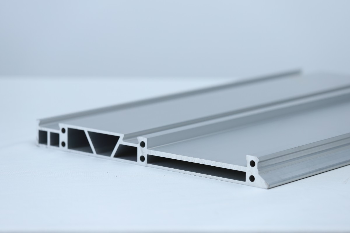 新能源汽车电池托板